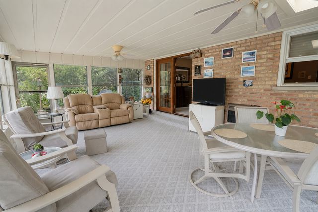 10524 S Michael Drive, Palos Hills, IL 60465