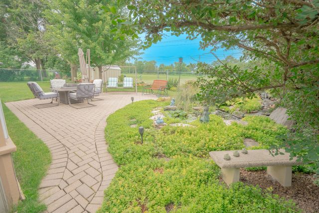 10524 S Michael Drive, Palos Hills, IL 60465