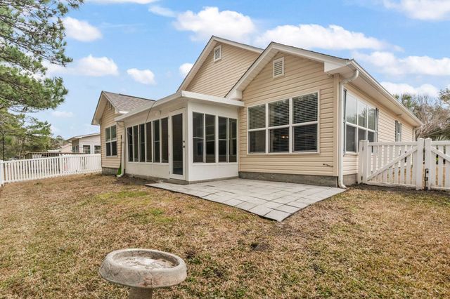 155 Retreat Pl., Little River, SC 29566