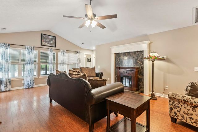 155 Retreat Pl., Little River, SC 29566