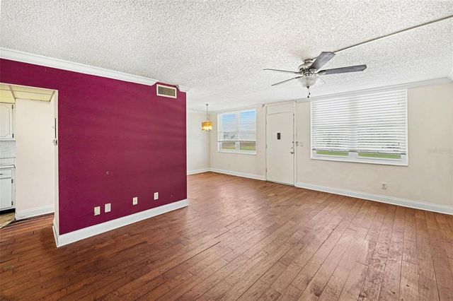 4715 BAY STREET NE 232, St Petersburg, FL 33703