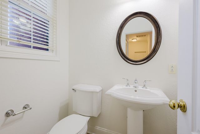 1021 Star Shoot Parkway, Lexington, KY 40511