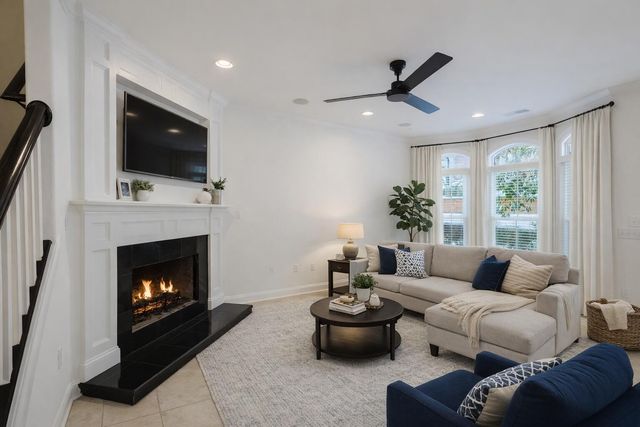 1021 Star Shoot Parkway, Lexington, KY 40511