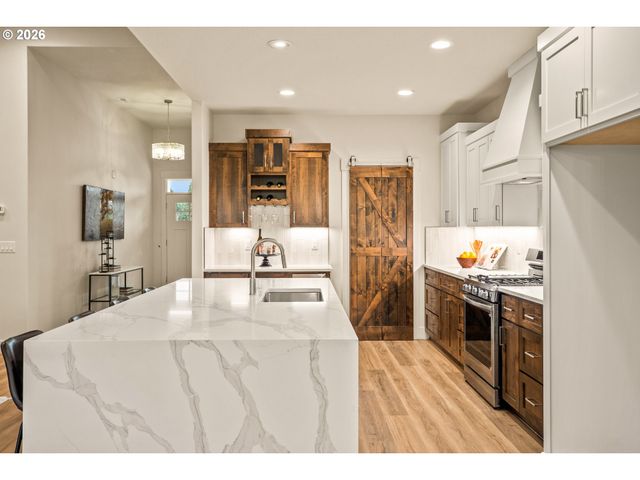315 Ne Clay St, Sublimity, OR 97385
