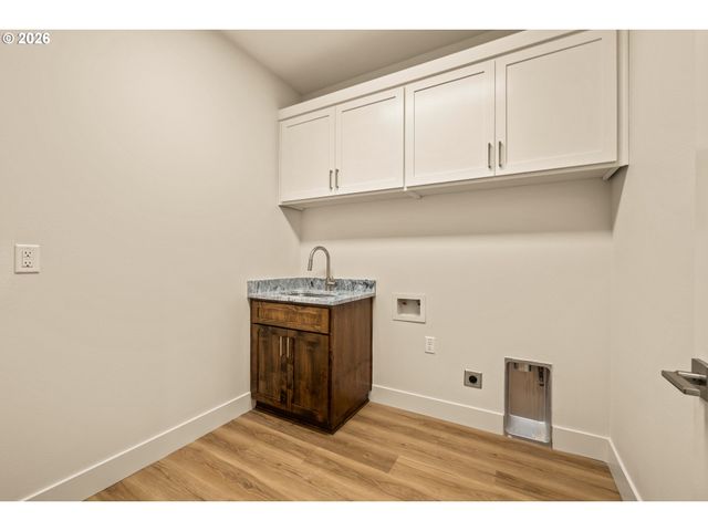 315 Ne Clay St, Sublimity, OR 97385