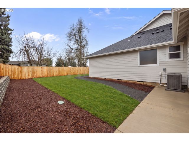 315 Ne Clay St, Sublimity, OR 97385