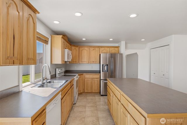 1055 July Court, Moses Lake, WA 98837