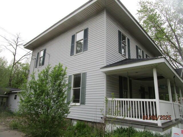 408 W Burr Oak Street, Centreville, MI 49032