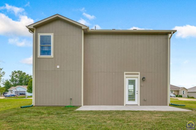 3322 SE Long ST, Topeka, KS 66605