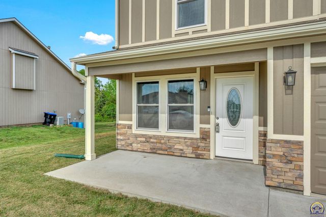3322 SE Long ST, Topeka, KS 66605