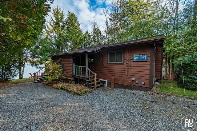 28 Moir Road, Saranac Lake, NY 12983
