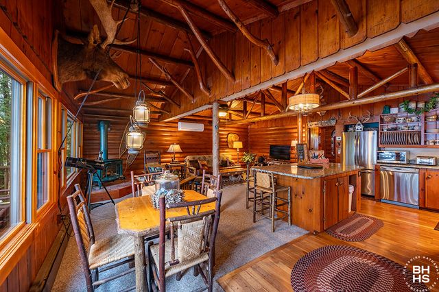 28 Moir Road, Saranac Lake, NY 12983