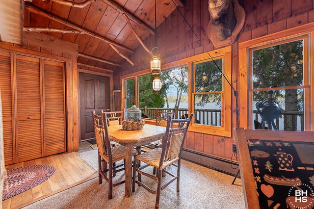 28 Moir Road, Saranac Lake, NY 12983