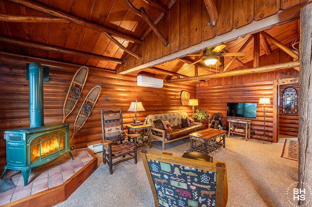 28 Moir Road, Saranac Lake, NY 12983