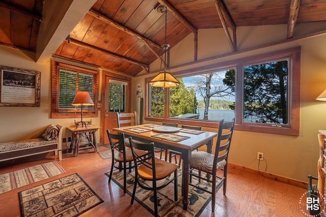 28 Moir Road, Saranac Lake, NY 12983