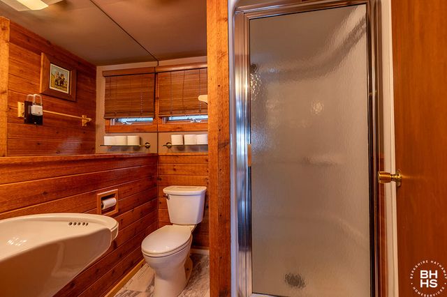 28 Moir Road, Saranac Lake, NY 12983