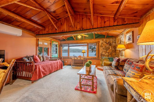 28 Moir Road, Saranac Lake, NY 12983