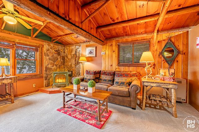 28 Moir Road, Saranac Lake, NY 12983