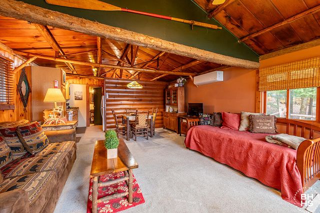 28 Moir Road, Saranac Lake, NY 12983