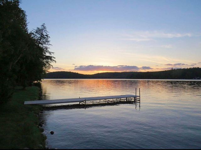 28 Moir Road, Saranac Lake, NY 12983
