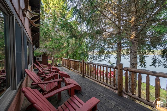 28 Moir Road, Saranac Lake, NY 12983