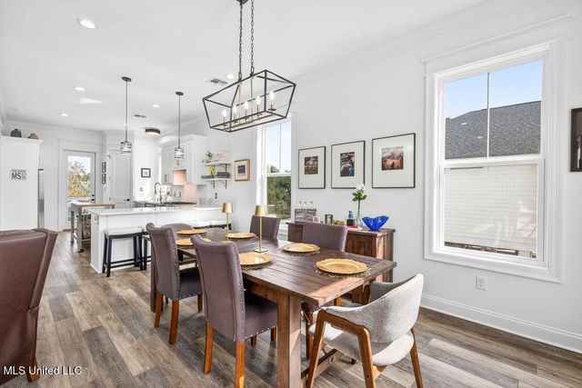 112 Cedar Avenue, Pass Christian, MS 39571