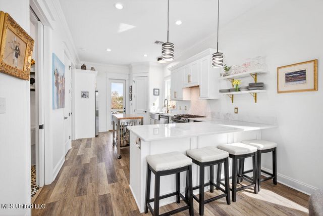 112 Cedar Avenue, Pass Christian, MS 39571