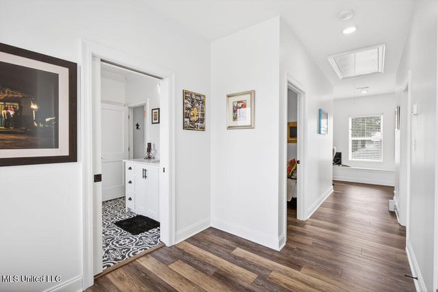 112 Cedar Avenue, Pass Christian, MS 39571