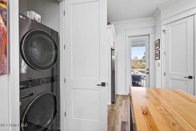 112 Cedar Avenue, Pass Christian, MS 39571