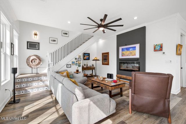 112 Cedar Avenue, Pass Christian, MS 39571