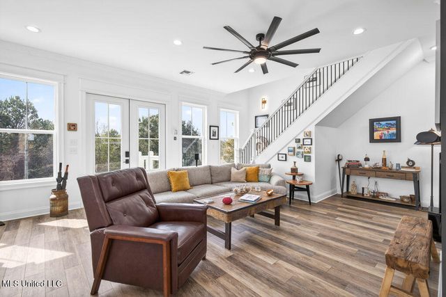 112 Cedar Avenue, Pass Christian, MS 39571