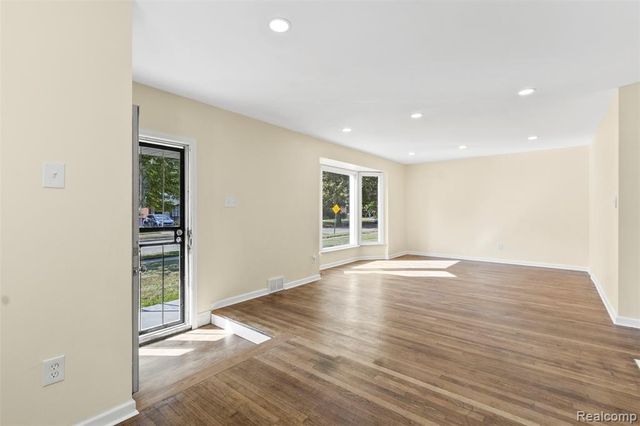 20232 Braile Street, Detroit, MI 48219