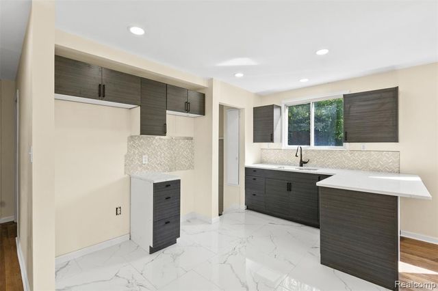 20232 Braile Street, Detroit, MI 48219