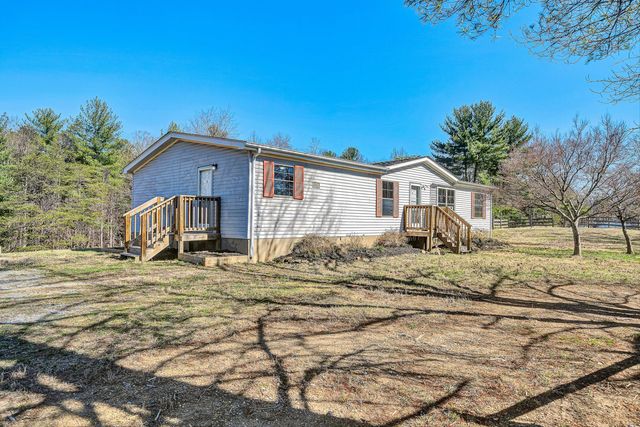 1155 Stonewall RD, Blue Ridge, VA 24064