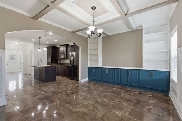 1749 Auburn Ln, Columbia, TN 38401