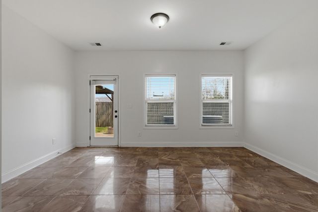 1749 Auburn Ln, Columbia, TN 38401