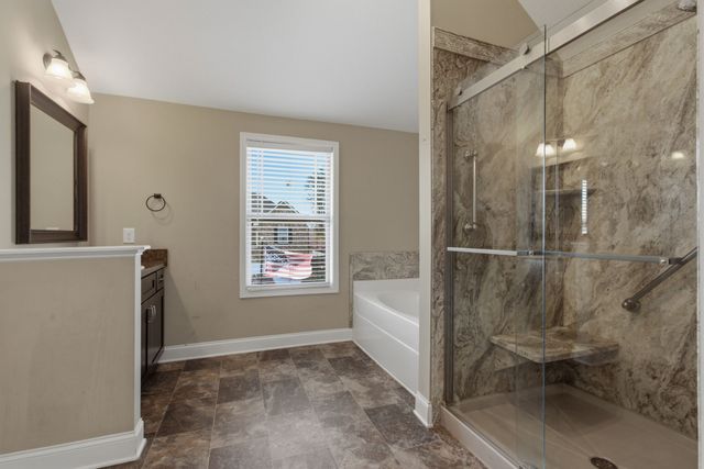 1749 Auburn Ln, Columbia, TN 38401