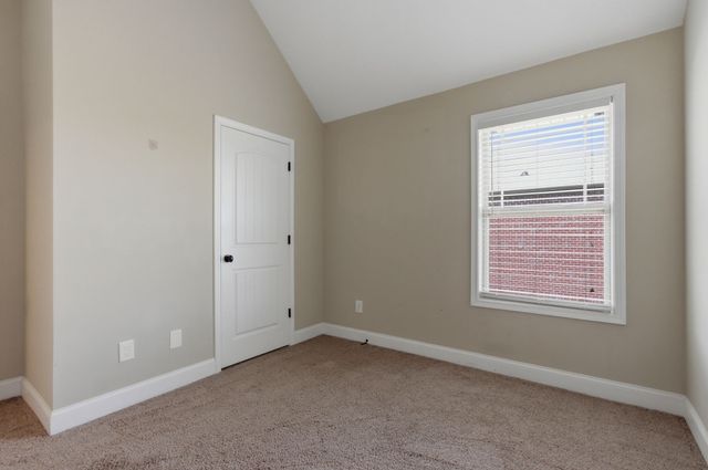 1749 Auburn Ln, Columbia, TN 38401