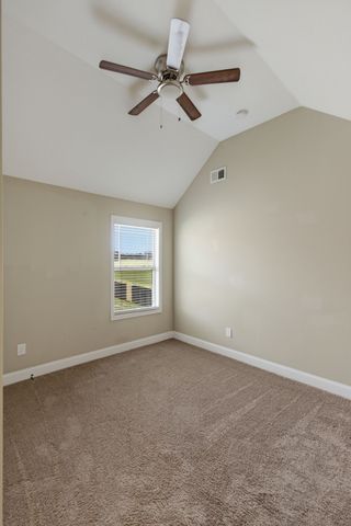 1749 Auburn Ln, Columbia, TN 38401