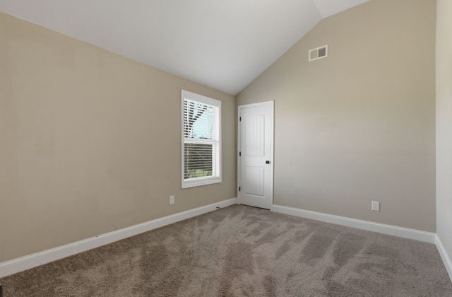 1749 Auburn Ln, Columbia, TN 38401