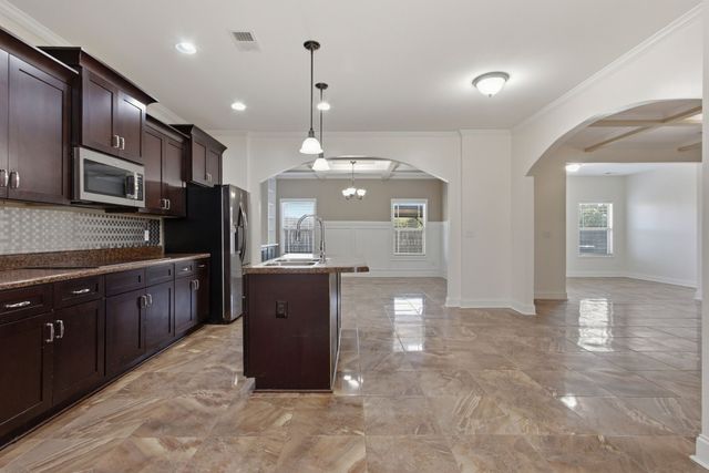 1749 Auburn Ln, Columbia, TN 38401