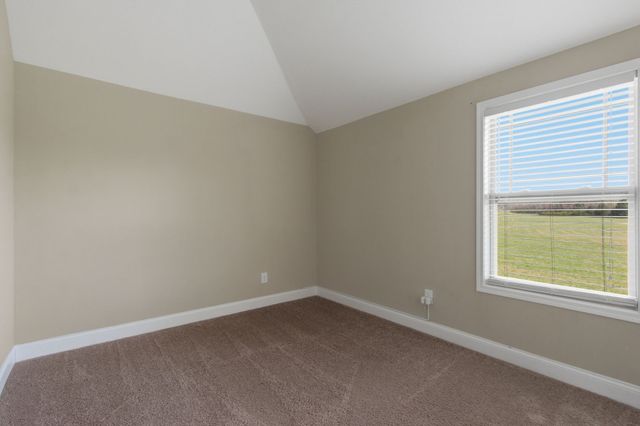 1749 Auburn Ln, Columbia, TN 38401