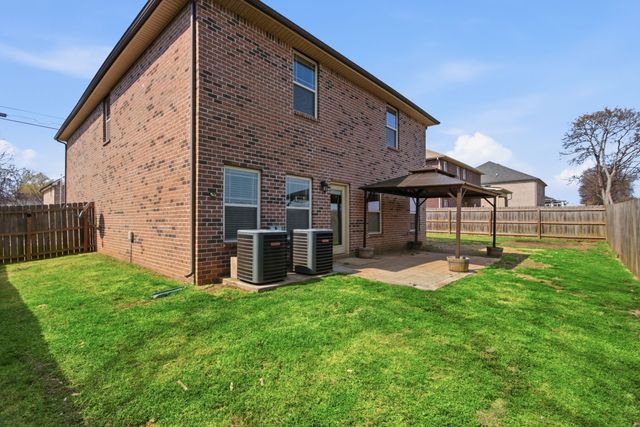 1749 Auburn Ln, Columbia, TN 38401