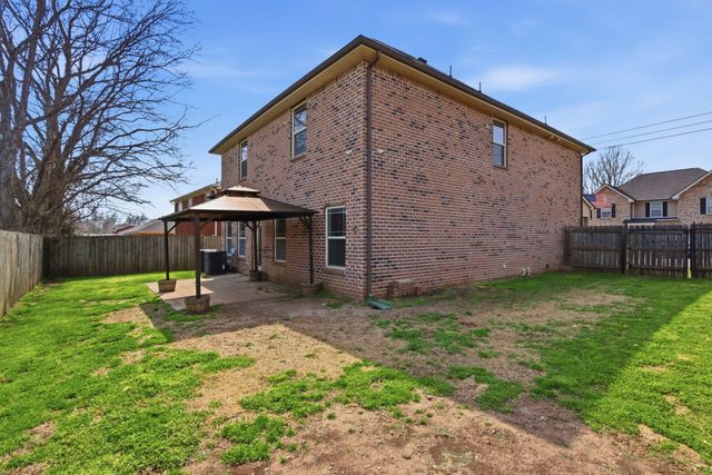 1749 Auburn Ln, Columbia, TN 38401