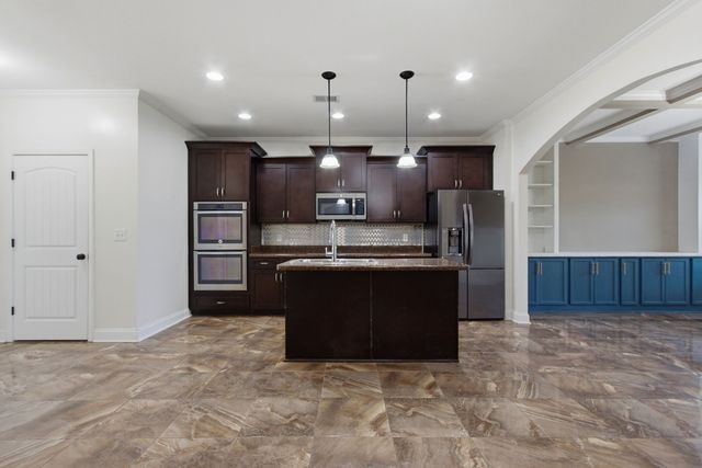 1749 Auburn Ln, Columbia, TN 38401