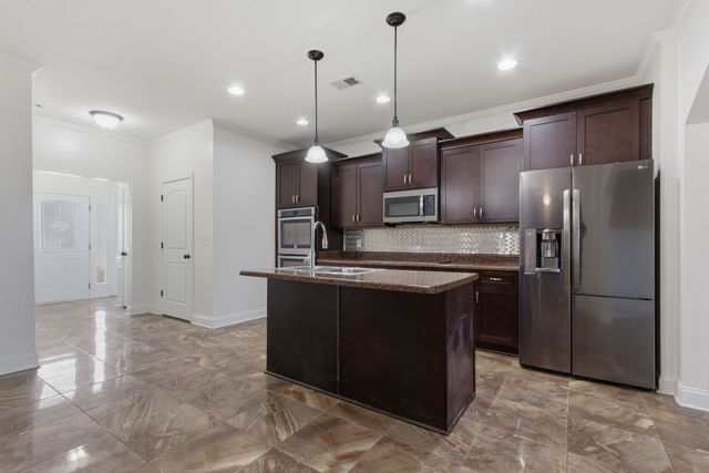 1749 Auburn Ln, Columbia, TN 38401