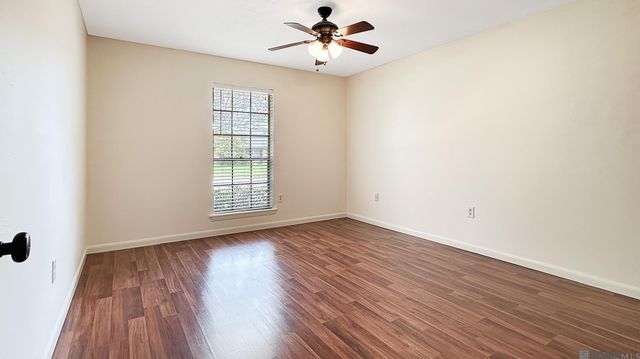 1740 Rue Crozat, Baton Rouge, LA 70810