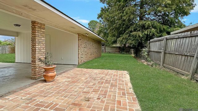 1740 Rue Crozat, Baton Rouge, LA 70810