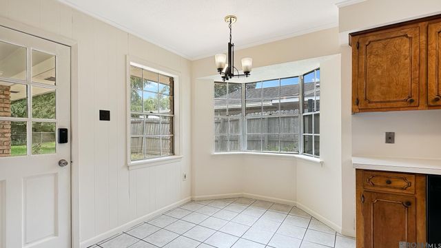 1740 Rue Crozat, Baton Rouge, LA 70810