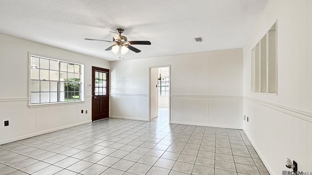 1740 Rue Crozat, Baton Rouge, LA 70810